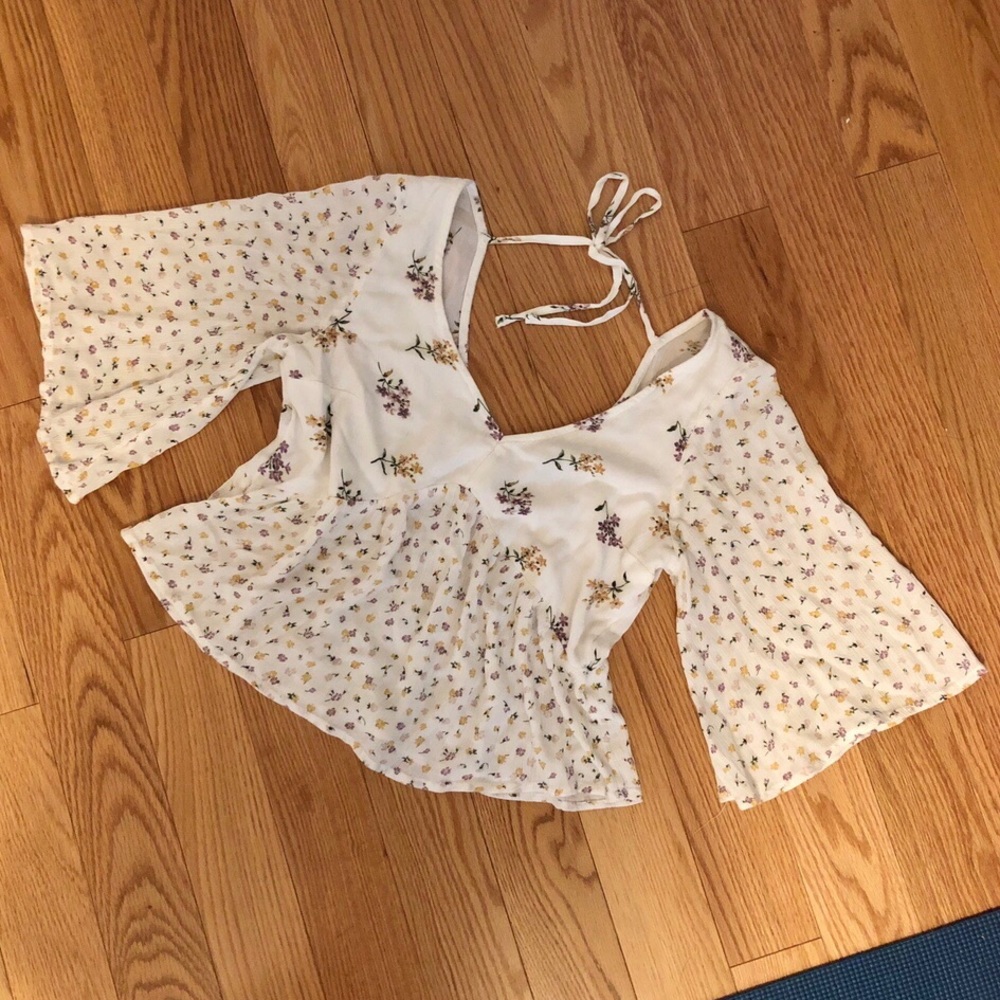 Hollister White Floral Blouse (Size XS)